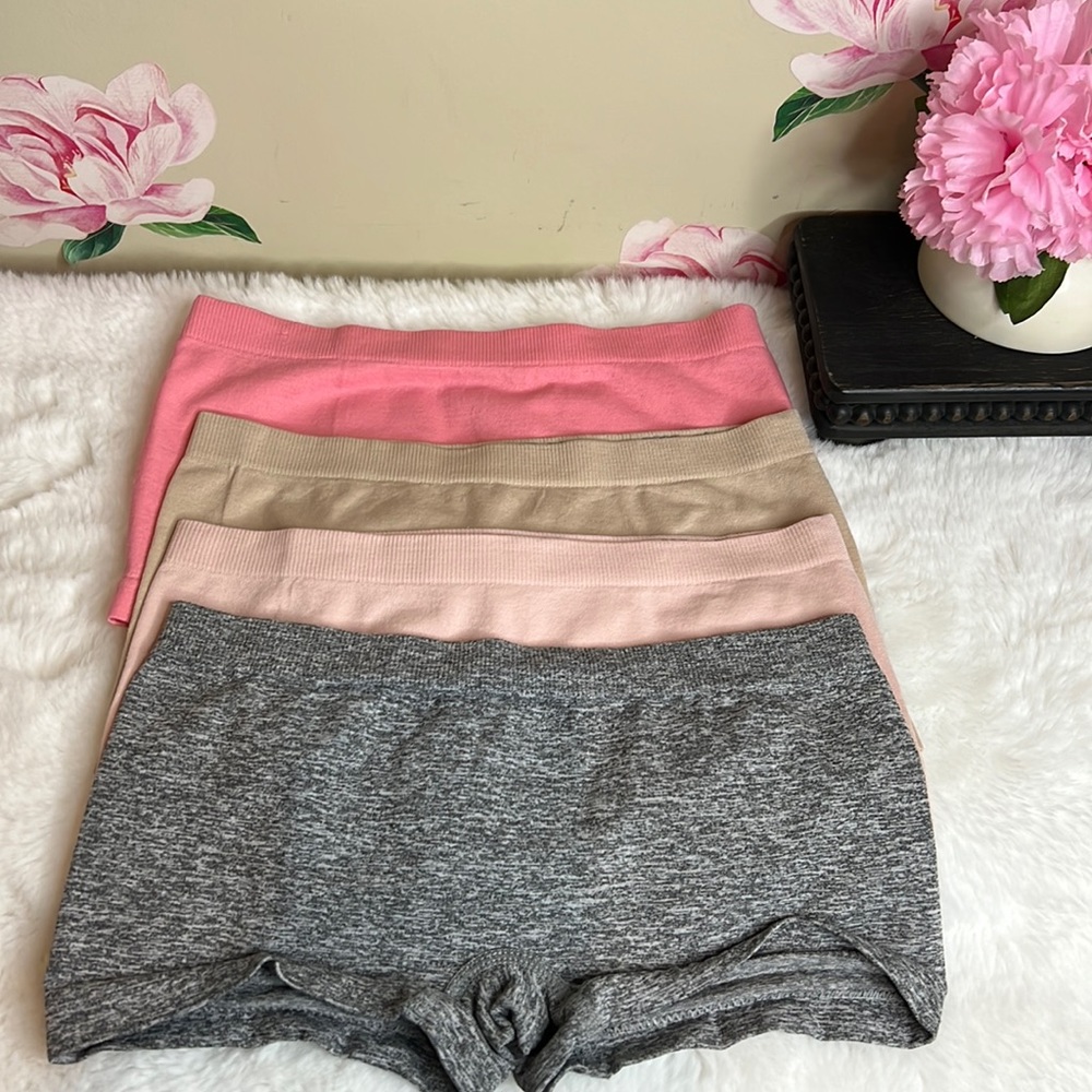 Girls Intimates seamless boyleg big girl underwear size M (8/10)-4pcs.   BB-1